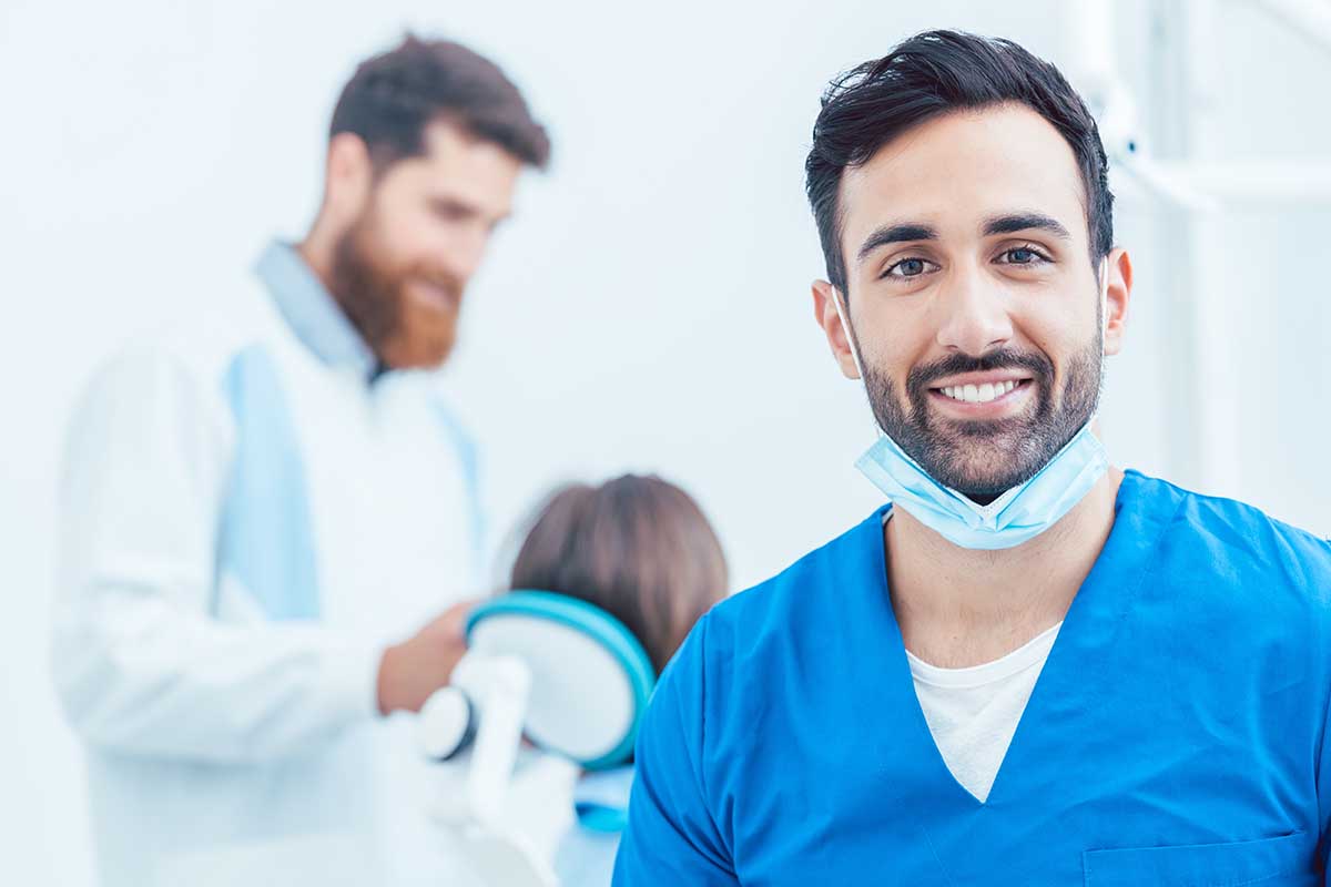 oral surgeon vs. dentist